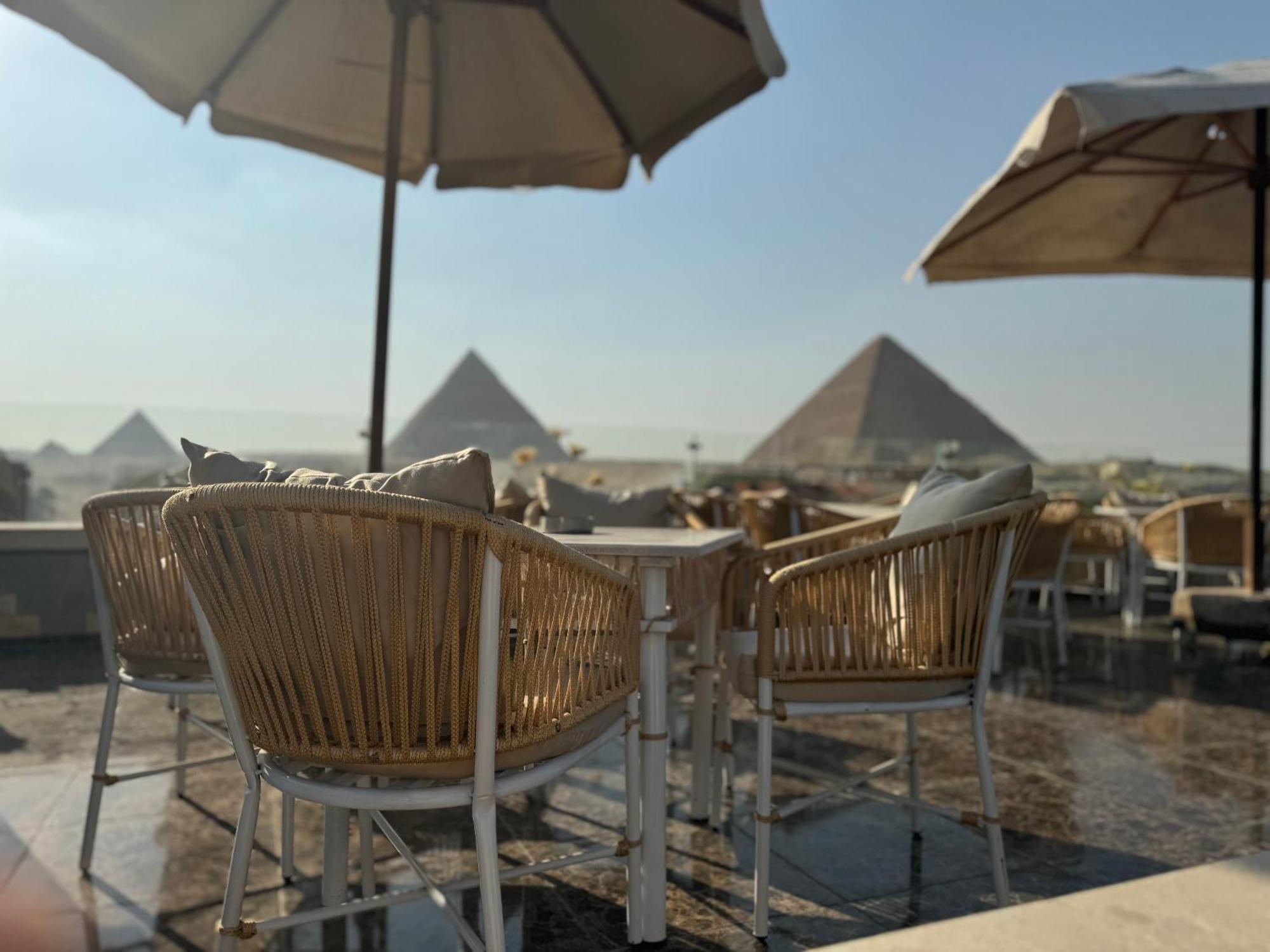 Pyramids And Sphinx Magic Hotel 2*