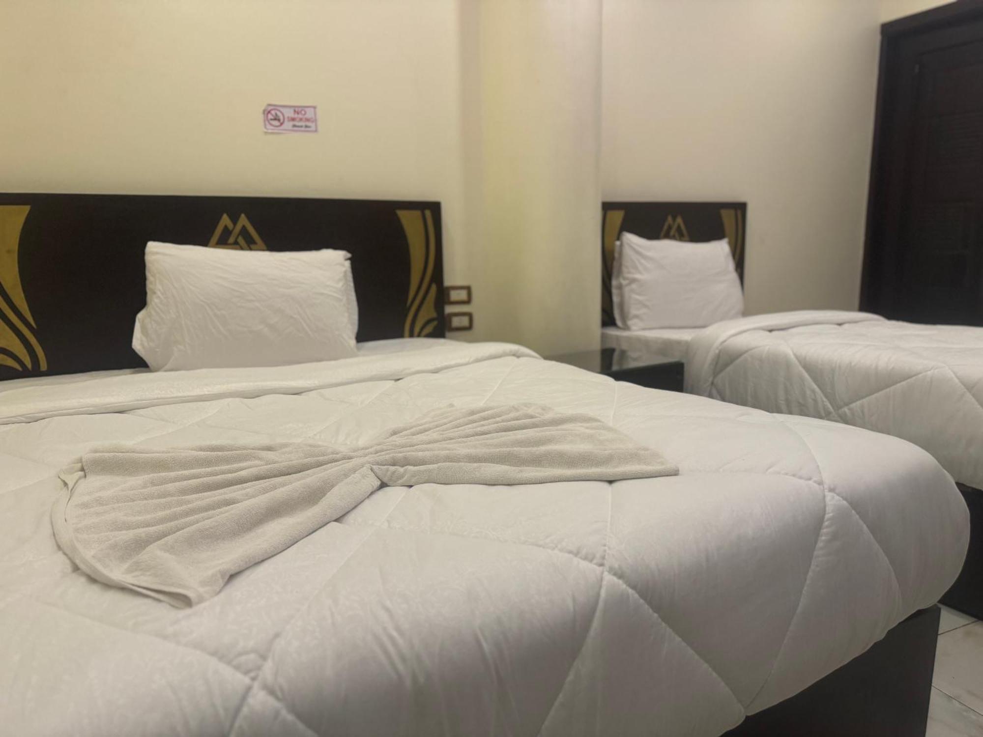 Pyramids And Sphinx Magic Hotel